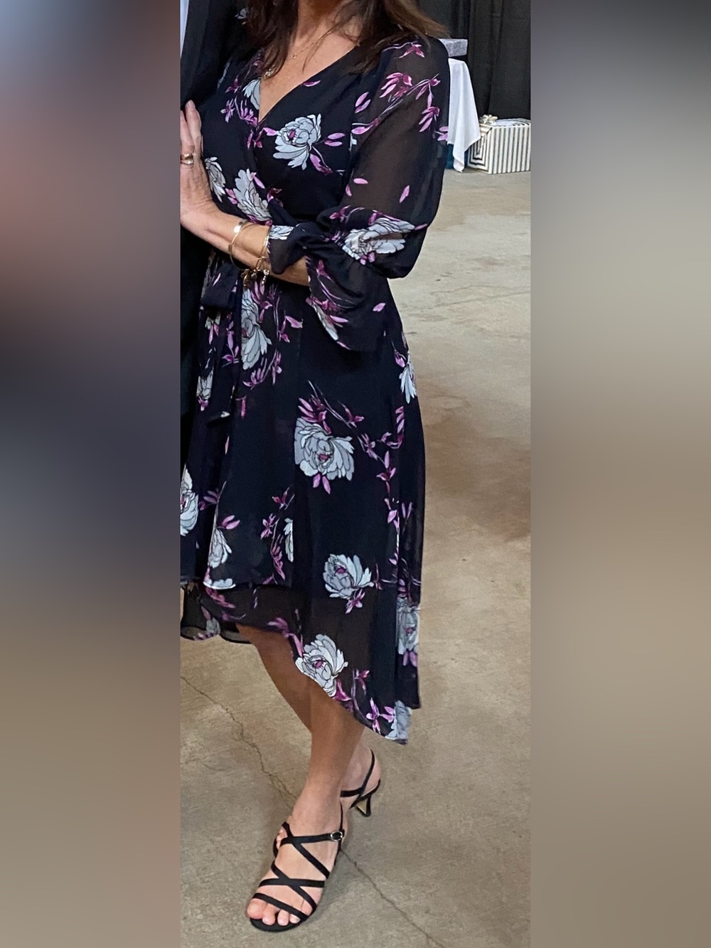 NWT DKNY Floral Print V-Neck Chiffon Midi Dress. Lined. Back Zipper. 3/4 Sleeves
